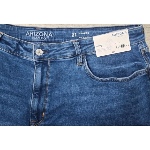 Arizona Jeans Juniors Button Fly Hi-Rise Blue Denim 4" Cuffed Shorts - Picture 2 of 5